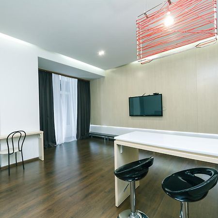 Kreschatik 21 With Terrace 2Br Kiev Luaran gambar