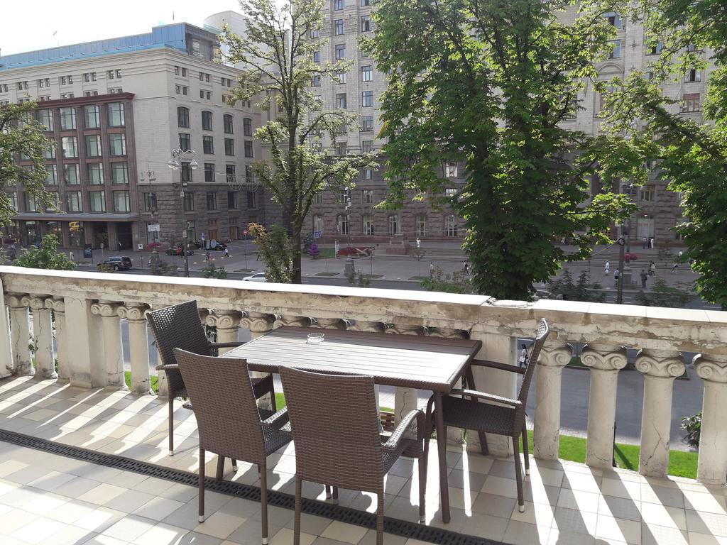 Kreschatik 21 With Terrace 2Br Kiev Luaran gambar