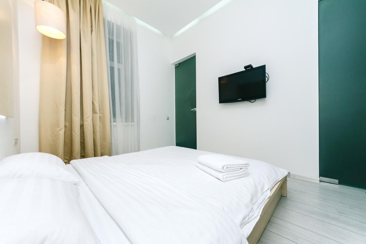Kreschatik 21 With Terrace 2Br Kiev Luaran gambar